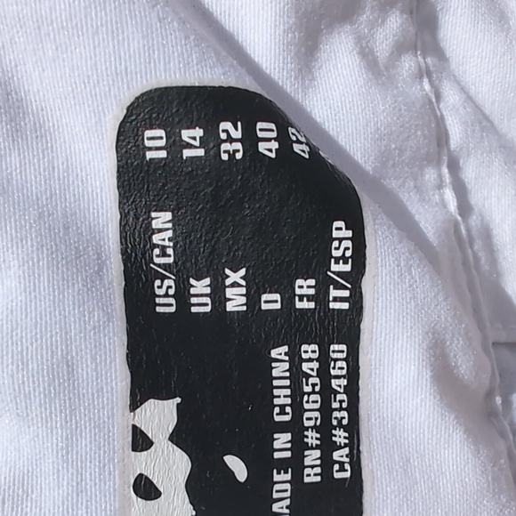 Oakley Shorts - Picture 8 of 9